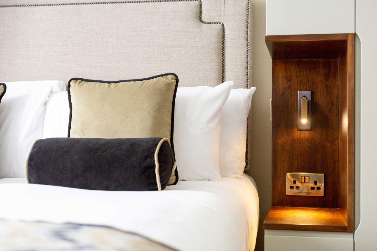 Integrated bedside sconce, contemporary design