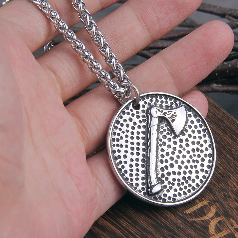 Nordic Vikings Jewelry Never Fade Odin&#39;s Valknut with Rune and Viking Axe pendant with wooden box as gift