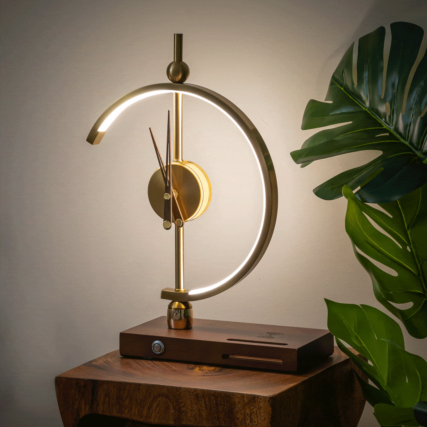 Stylish Lamp Clock with Charging Functionality