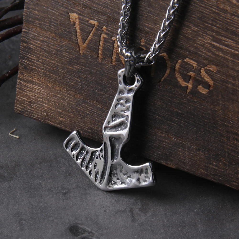 Stainless Steel Viking Vegvisir Iron Color Viking Odin Rune Pendant Necklace with Chain As Men Gift