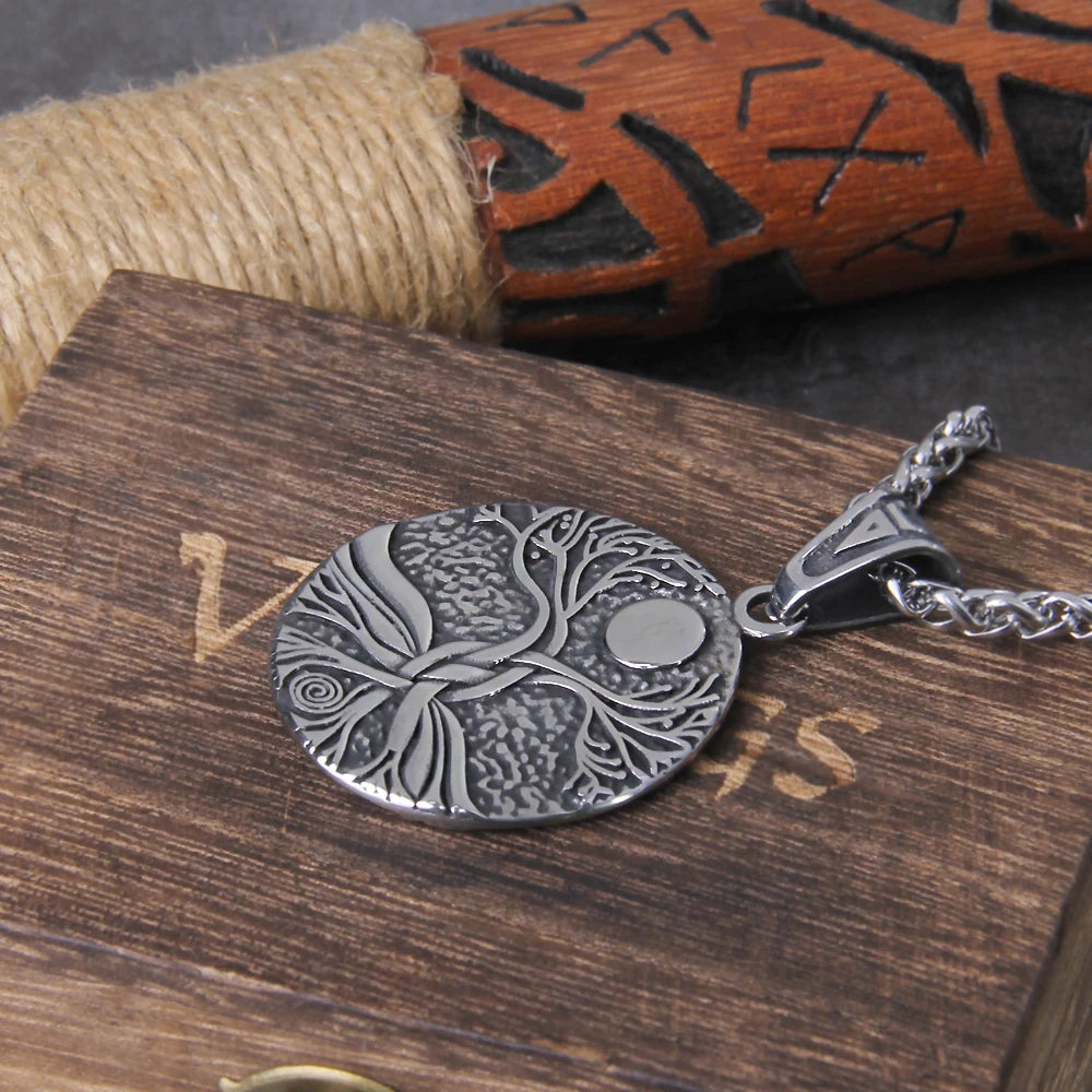 Tree of Life Amulet Stainless Steel Mens Necklac Simple Elegant Charm for Male Boyfriend Biker Jewelry Creativity Gift Wholesale